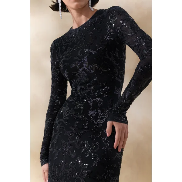 Stellar | Robe longue noire en dentelle ornée à encolure haute avec manches longues