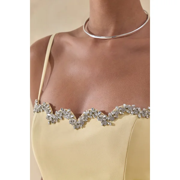 Story | Robe longue citron à encolure cœur festonnée