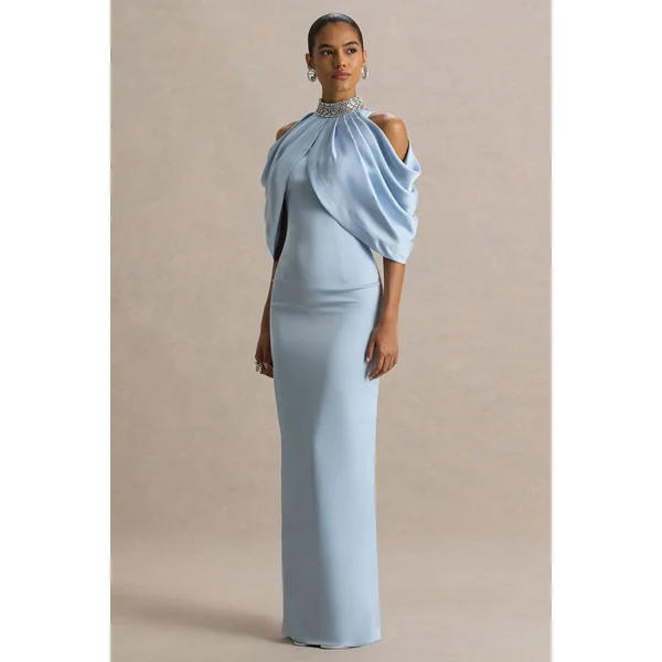 Sulliana | Robe longue bleu poudré en satin à encolure haute ornée avec manches cape
