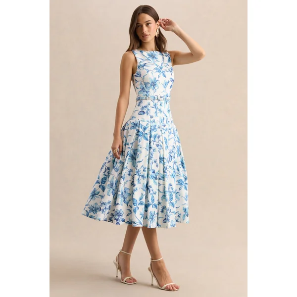 Sunnira | Robe mi-longue à imprimé porcelaine bleu avec encolure bateau et taille basse