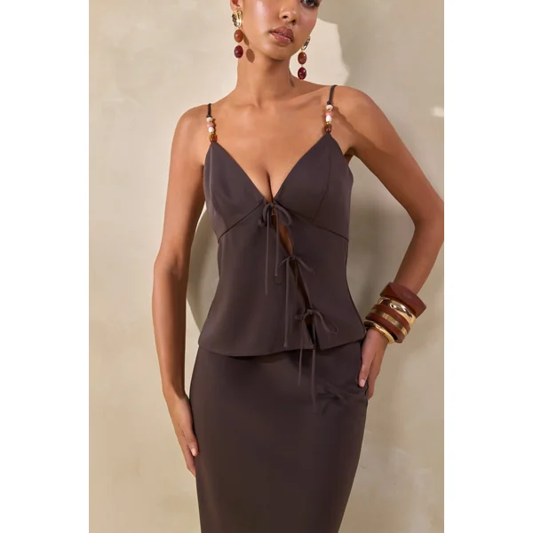Sybella | Haut en satin marron foncé à encolure en V