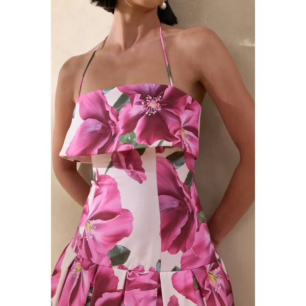Sylina | Robe mi-longue rose hibiscus à fleurs avec encolure carrée et taille basse