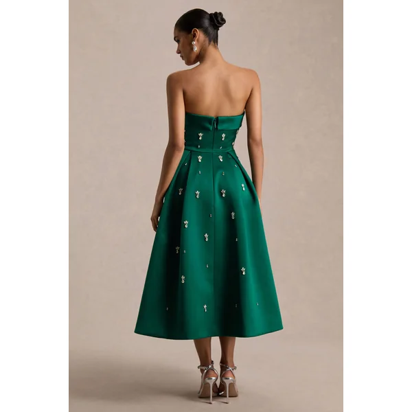 Sylvette | Robe mi-longue patineuse en satin vert foncé à encolure bandeau
