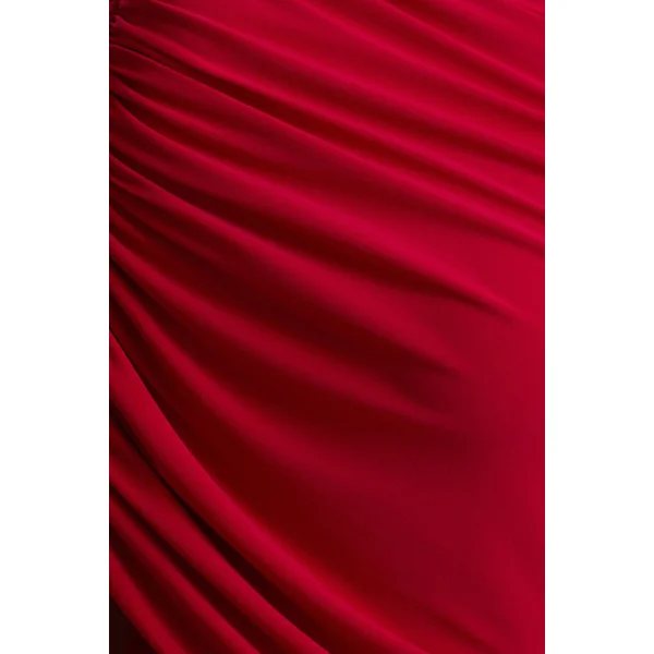 Sylvie | Robe longue rouge à encolure asymétrique