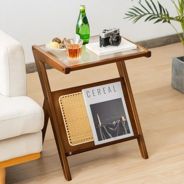 Table d'Appoint Boho avec Porte-revues Table de Chevet Polyvalente en Bambou avec Plateau en Verre Trempé Table d'Appoint en Forme de Z avec Étagère en Rotin Café