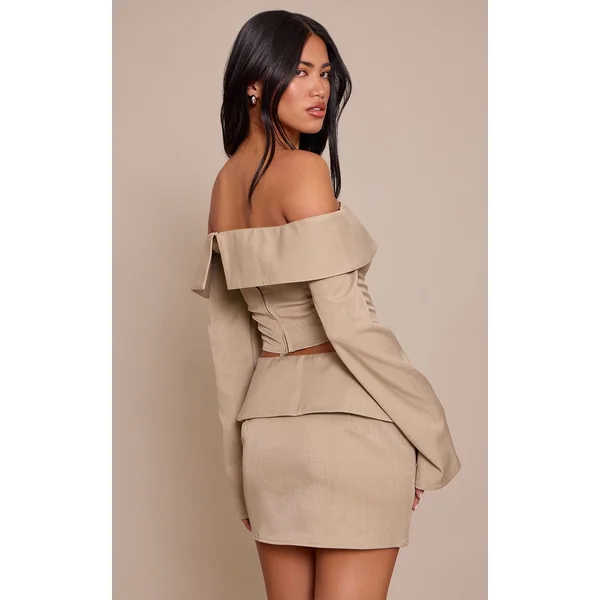 Taupe Haut Bardot À Revers Ajusté En Sergé