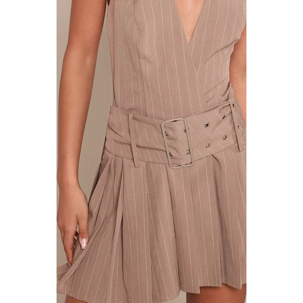 Taupe Robe Droite Ceinturée À Fines Rayures Et Encolure Dos-nu