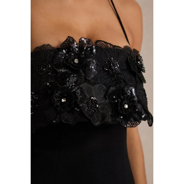 Tempest | Mini-robe noire à encolure américaine avec panneau orné
