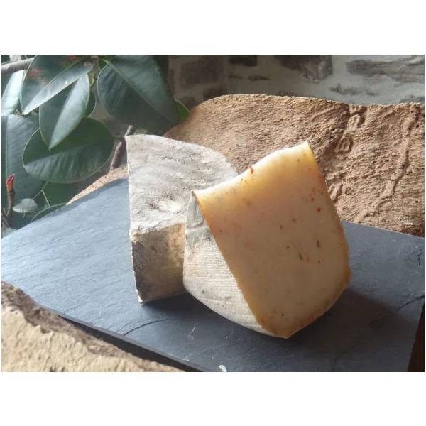 Tommette brebis piment au lait cru