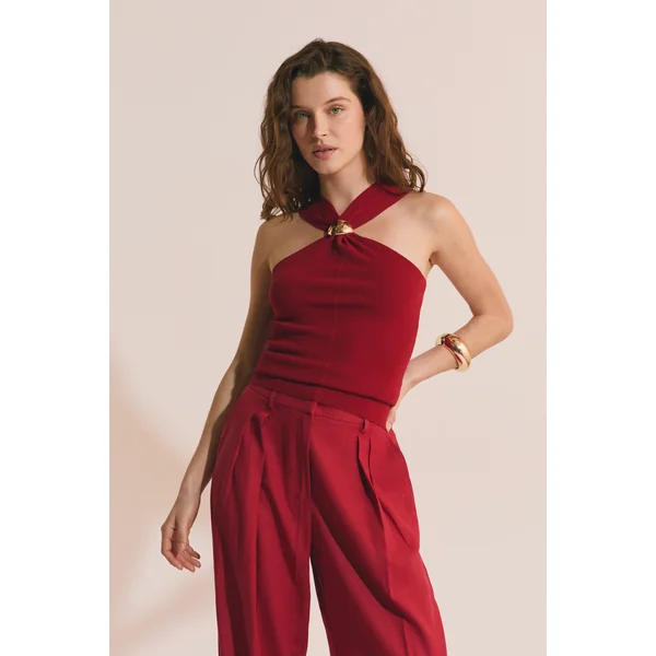 Top avec détail bijoux à l’avant