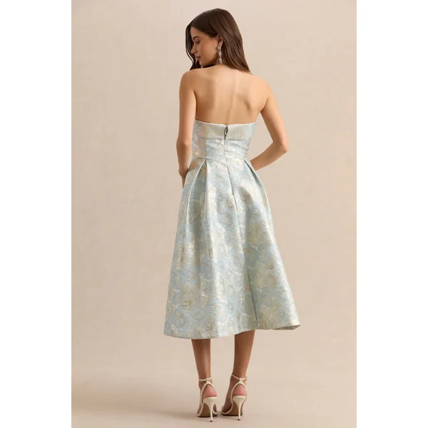 Tori | Robe mi-longue patineuse bandeau en jacquard bleu poudré