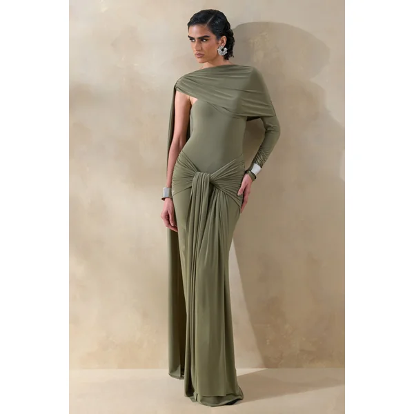 Trisara | Robe longue olive à encolure asymétrique avec détails froncés et écharpe