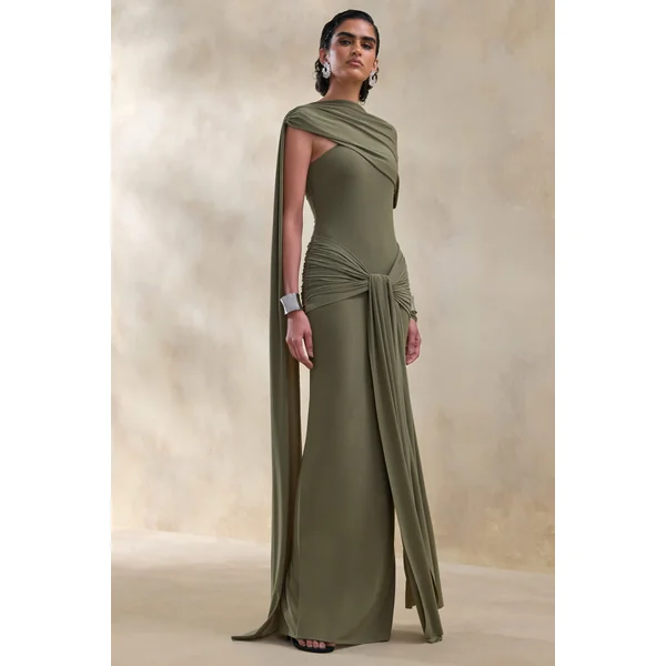 Trisara | Robe longue olive à encolure asymétrique avec détails froncés et écharpe