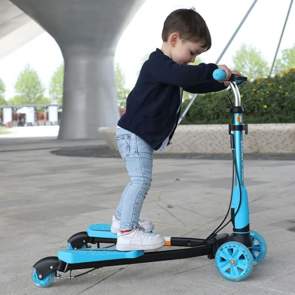 Trottinette enfant 4 Roues Trottinette lumineuse pliable hauteur réglable Capacité 50 kg 82x31x72-84cm Bleu