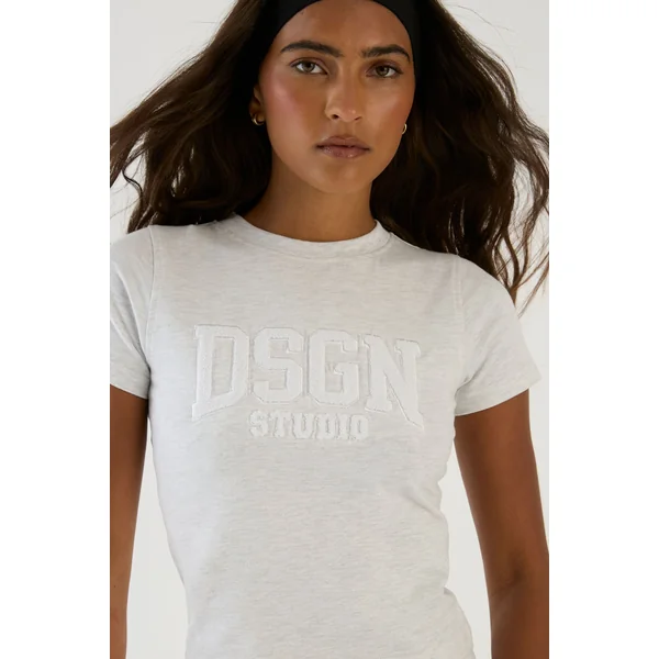 T-shirt Court Bébé Dsgn Studio Avec Appliqué En Éponge