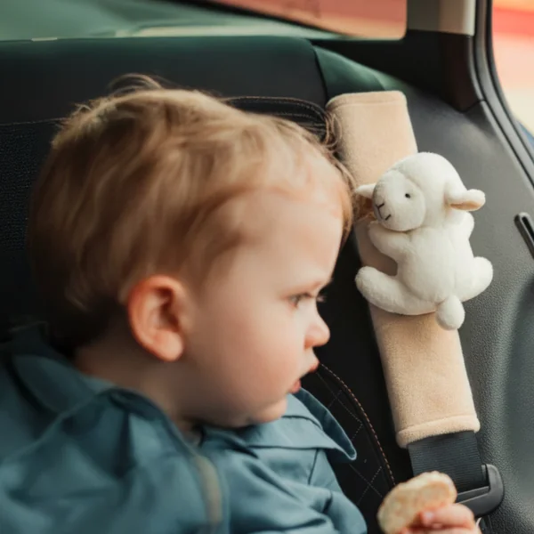 Ultra-soft children's seatbelt protector with plush