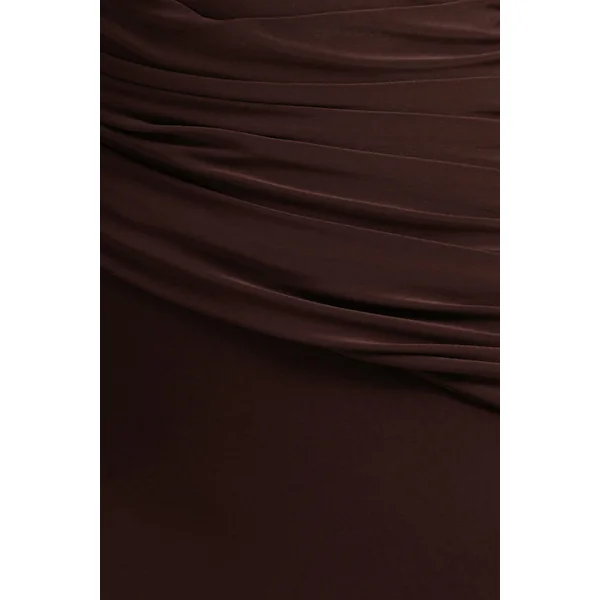 Valina | Robe longue froncée asymétrique marron avec drapé