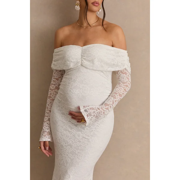 Valleria | Robe longue de maternité en dentelle blanche à décolleté Bardot