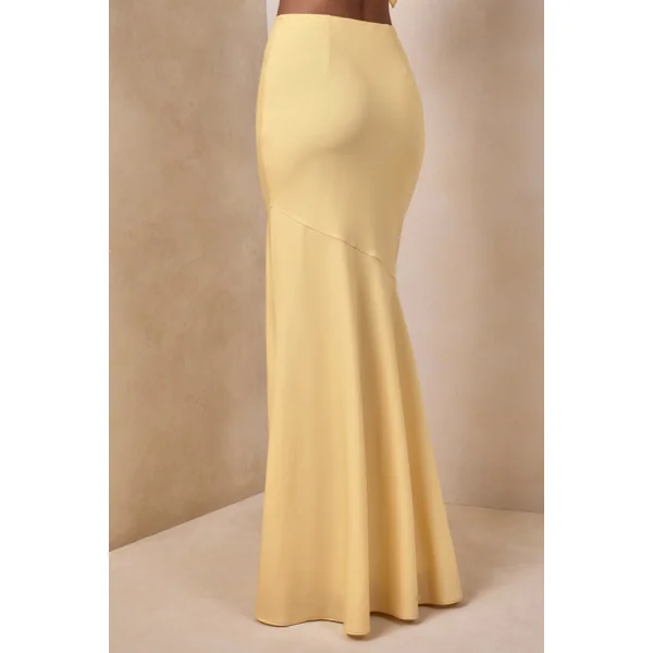 Vayla | Jupe longue asymétrique taille basse en satin mat citron