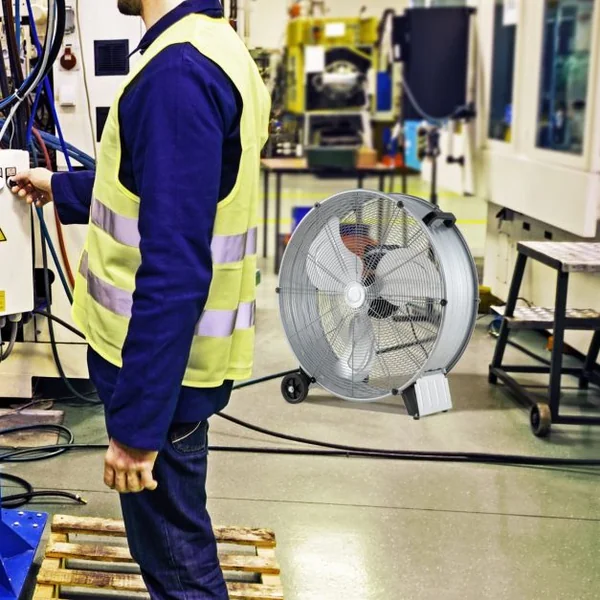 Ventilateur de Sol 24″ avec 3 Vitesses 3 Pales en Aluminium Moteur en Cuivre Roulettes et Poignée Latérale Noir/Argent