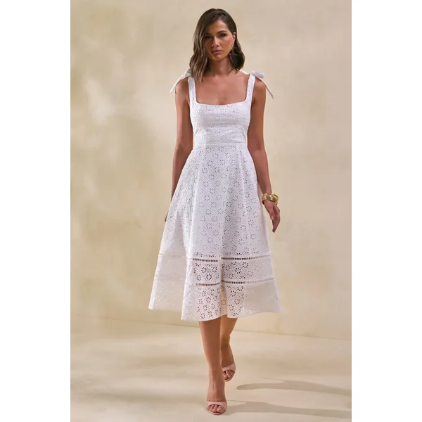 Veralia | Robe mi-longue blanche en broderie anglaise à encolure carrée et manches à nœuds
