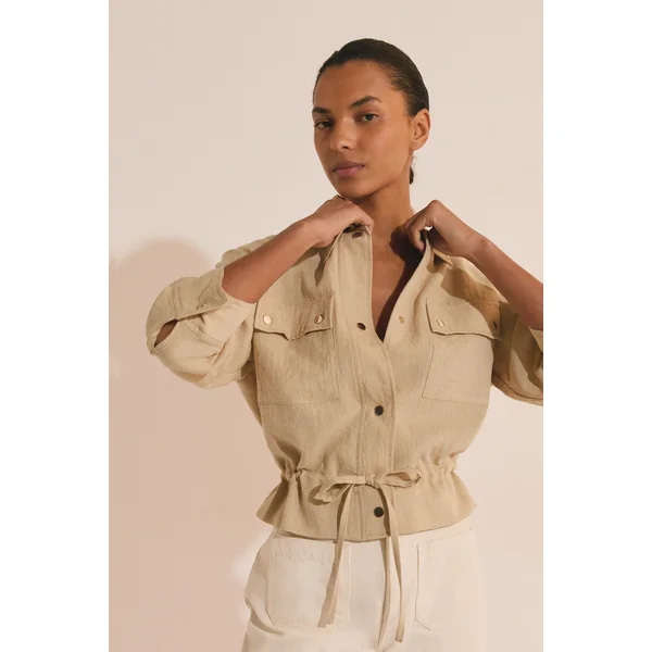 Veste casual avec détails boutonnés argentés