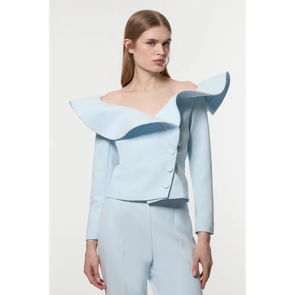 Veste Cintrée Asymétrique À Volant Spectaculaire