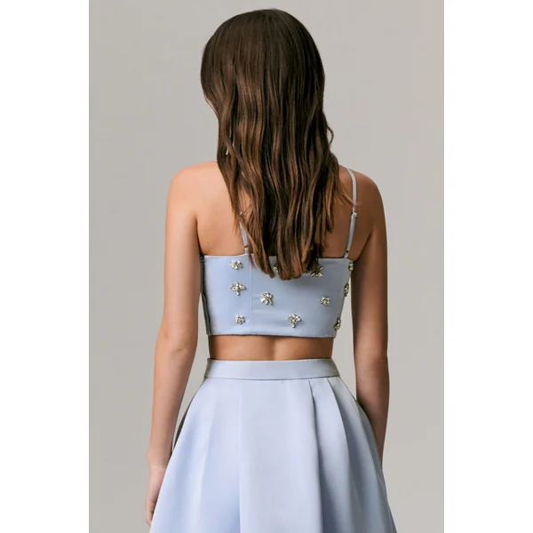 Vienna | Crop top en satin bleu orné