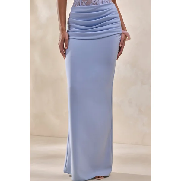 Vionne | Jupe longue en satin bleu poudré avec détails drapés