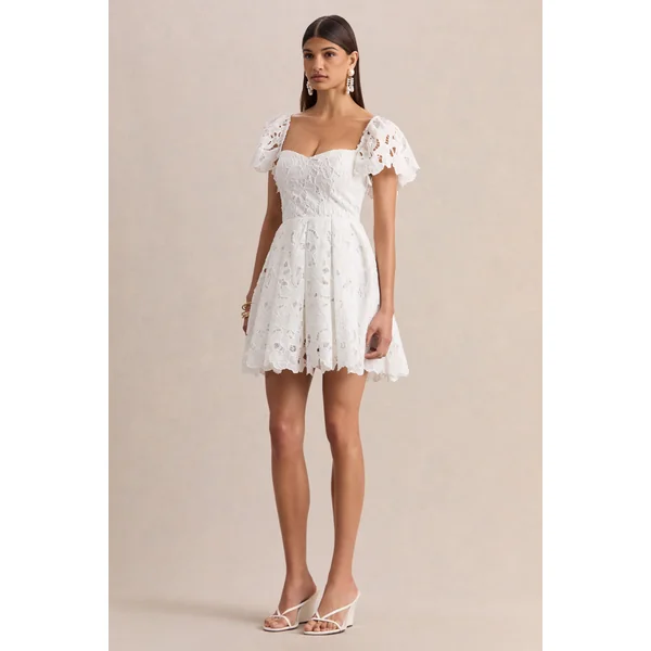Vivi | Mini-robe blanche en dentelle à décolleté en cœur