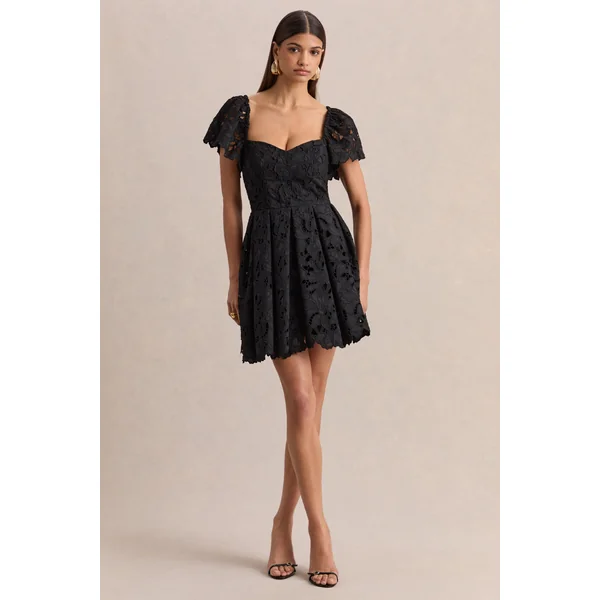 Vivi | Mini-robe noire en dentelle à encolure cœur