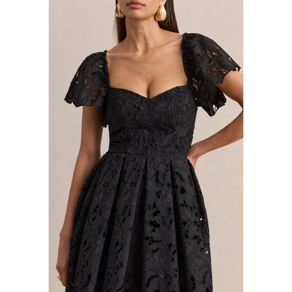Vivi | Mini-robe noire en dentelle à encolure cœur