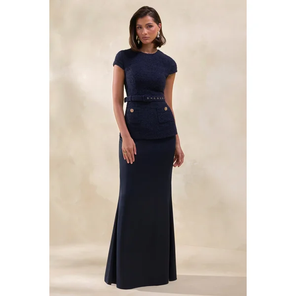 Whispera | Robe longue bleu marine à encolure ronde avec jupe en satin et détails de poches
