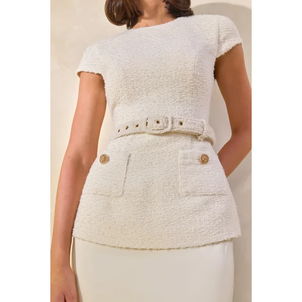 Whispera | Robe longue crème à encolure ronde avec jupe en satin et détails de poches