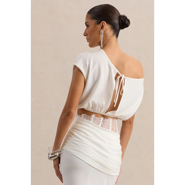 Yaselle | Crop top blanc en satin à encolure asymétrique