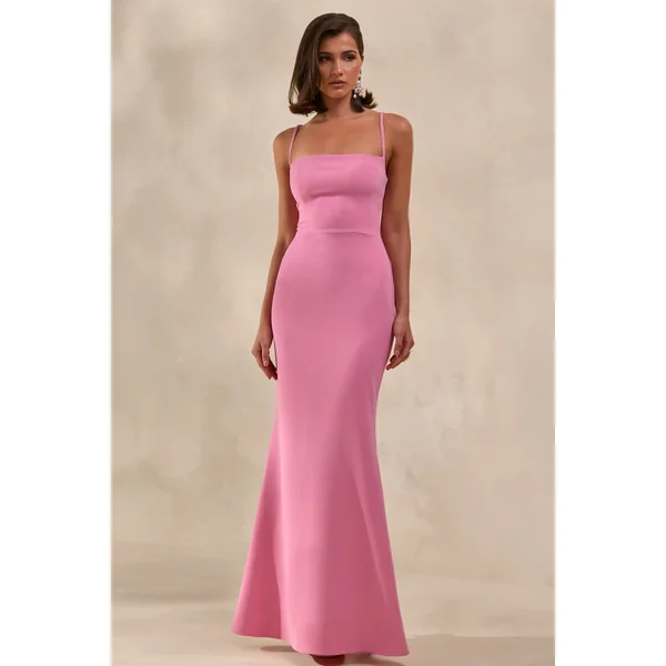 Zavira | Robe longue rose à encolure carrée