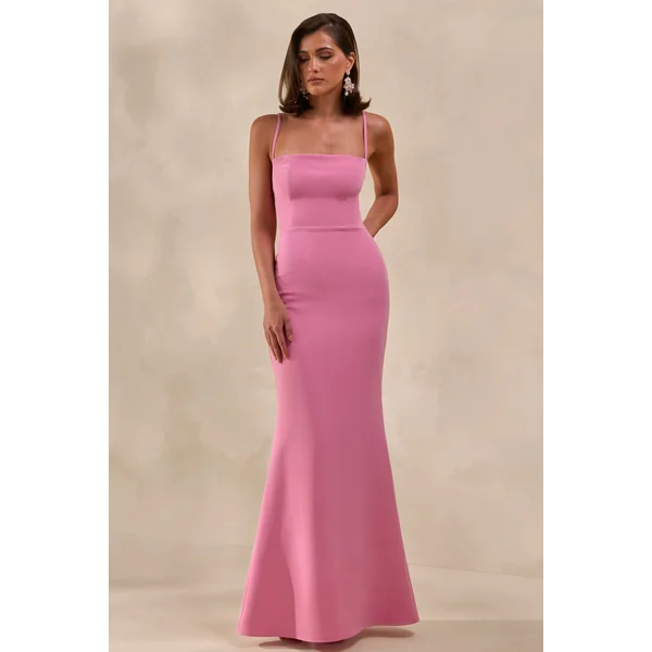Zavira | Robe longue rose à encolure carrée