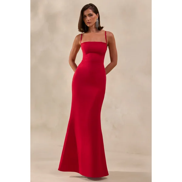 Zavira | Robe longue rouge à encolure carrée