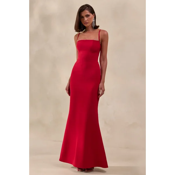 Zavira | Robe longue rouge à encolure carrée