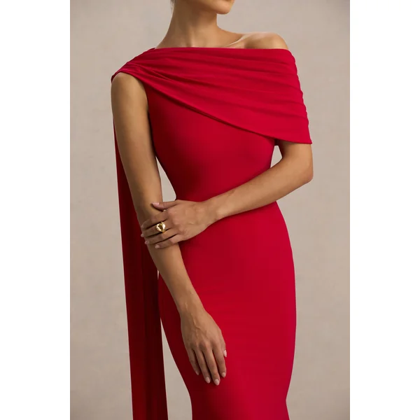 Zendaya | Robe longue sirène rouge à décolleté asymétrique avec cape