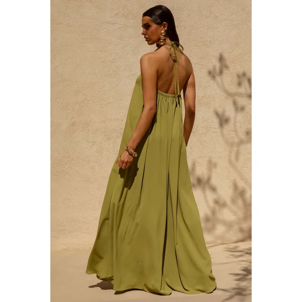 Zyon | Robe longue verte à col montant avec découpes